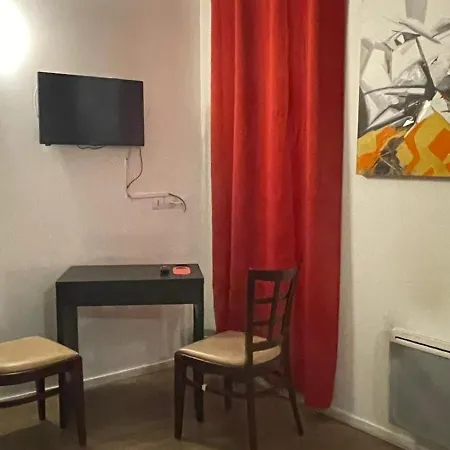 Hôtel- Restaurant Le Quentin Saint-Quentin (Aisne)